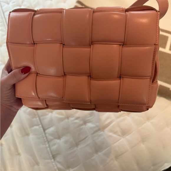 Bottega Veneta Pink Quilted Crossbody Bag - Picture 4 of 7